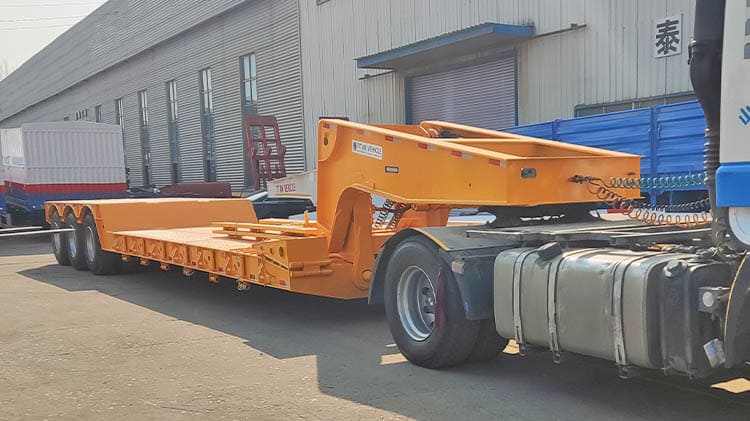 3 Axle Lowboy Trailer for Sale in Angola Luanda