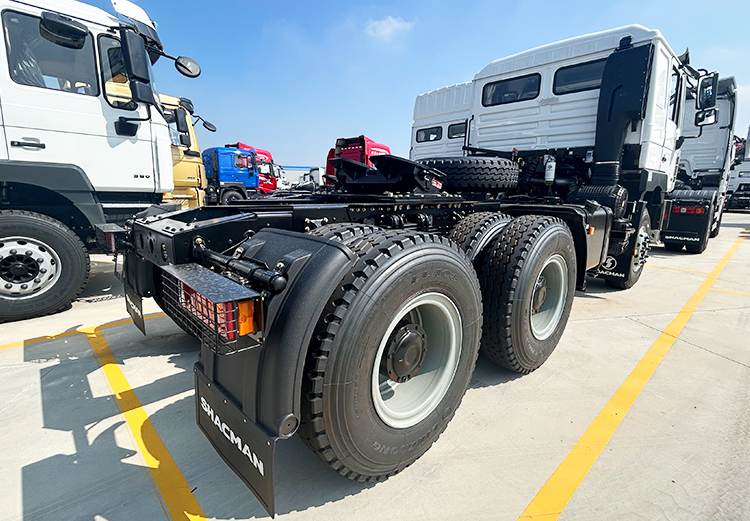 Shacman F3000 6x4 Tractor Truck for Sale in Angola