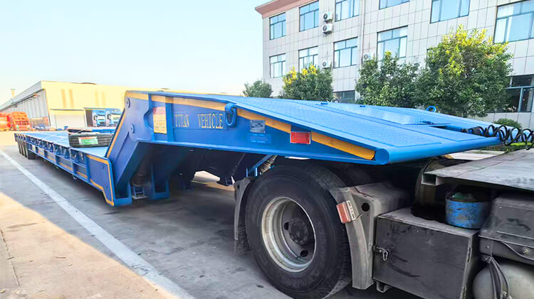 4 Line 8 Axle Folding Gooseneck Trailer for Sale in Angola